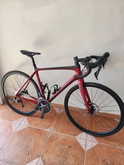 Scott addict 30 road bike carbon fiber