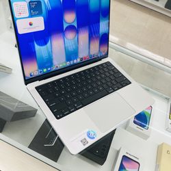 MacBook Pro m5 16gb ram 512gb ssd