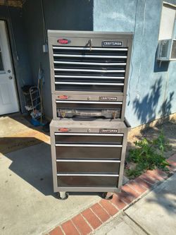 Craftsman tools box..H..63..W..27..D..18
