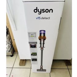 Dyson V15 Detect Cordless Stick Vacuum