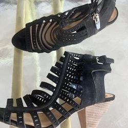  Selling Vince Camuto shoes size 8
