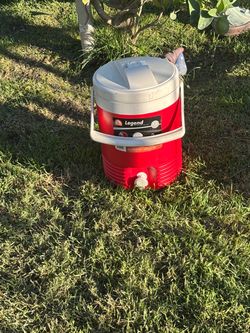 2 GALLON IGLOO JUG/CONTAINER