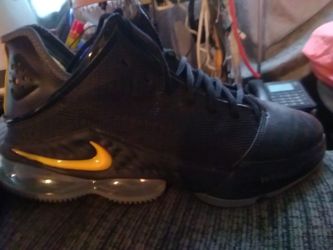 Nike Lebrons 19s Like New Only Worn Once 