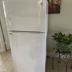 kenmore fridge New 