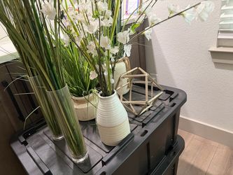 Home Decor Vase and Floral Arrangement Set