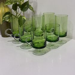 Vintage Mid Century Modern set of 8 Glasses 4 Large and 4 Large Color Verse Avocado with Clear Crystal Grip