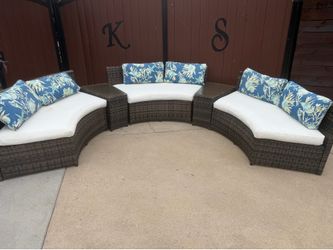 Patio set circular sectional