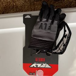 Fly Racing Gloves  Youth Size 
