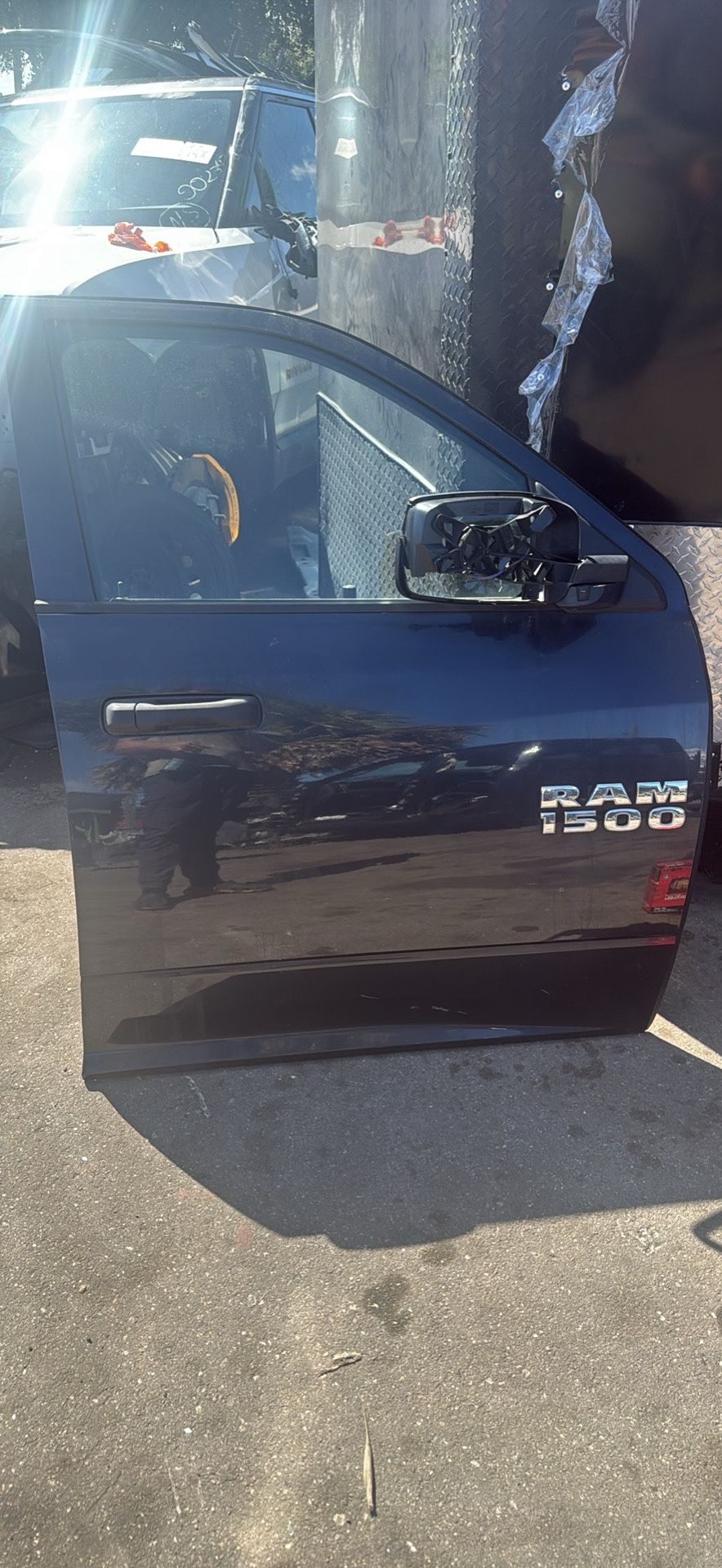 DOOR FRONT RIGHT DODGE RAM 1(contact info removed)-2017