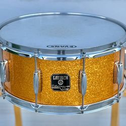 Gretsch Catalina Club 6.5x14 Snare Drum Orange Sparkle. Great working condition. Awesome sound!