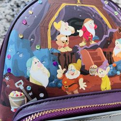 Snow White Loungefly