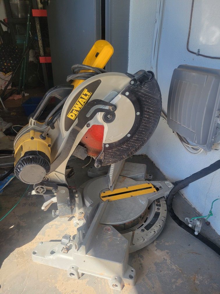 Dewalt Table Saw