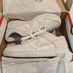 New Womens Nike Dunk Low