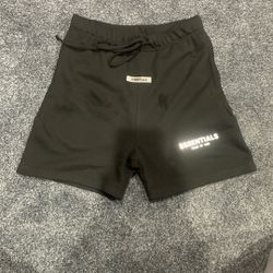 Essential Shorts Men
