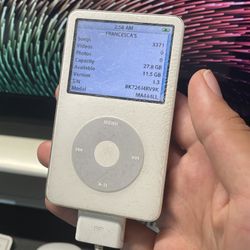 iPod Classic 5.5th Gen. 30GB *Tested And Working*