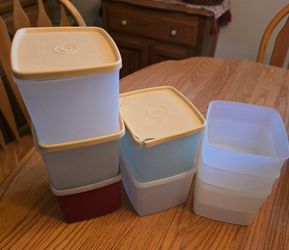 TUPPERWARE STORAGE 