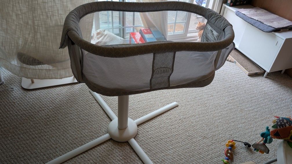 Halo Bassinest Swivel