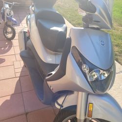 2007 Vespa Piaggio  BV 250 CC 2100 Miles 