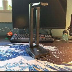 RGB Headphone Stand