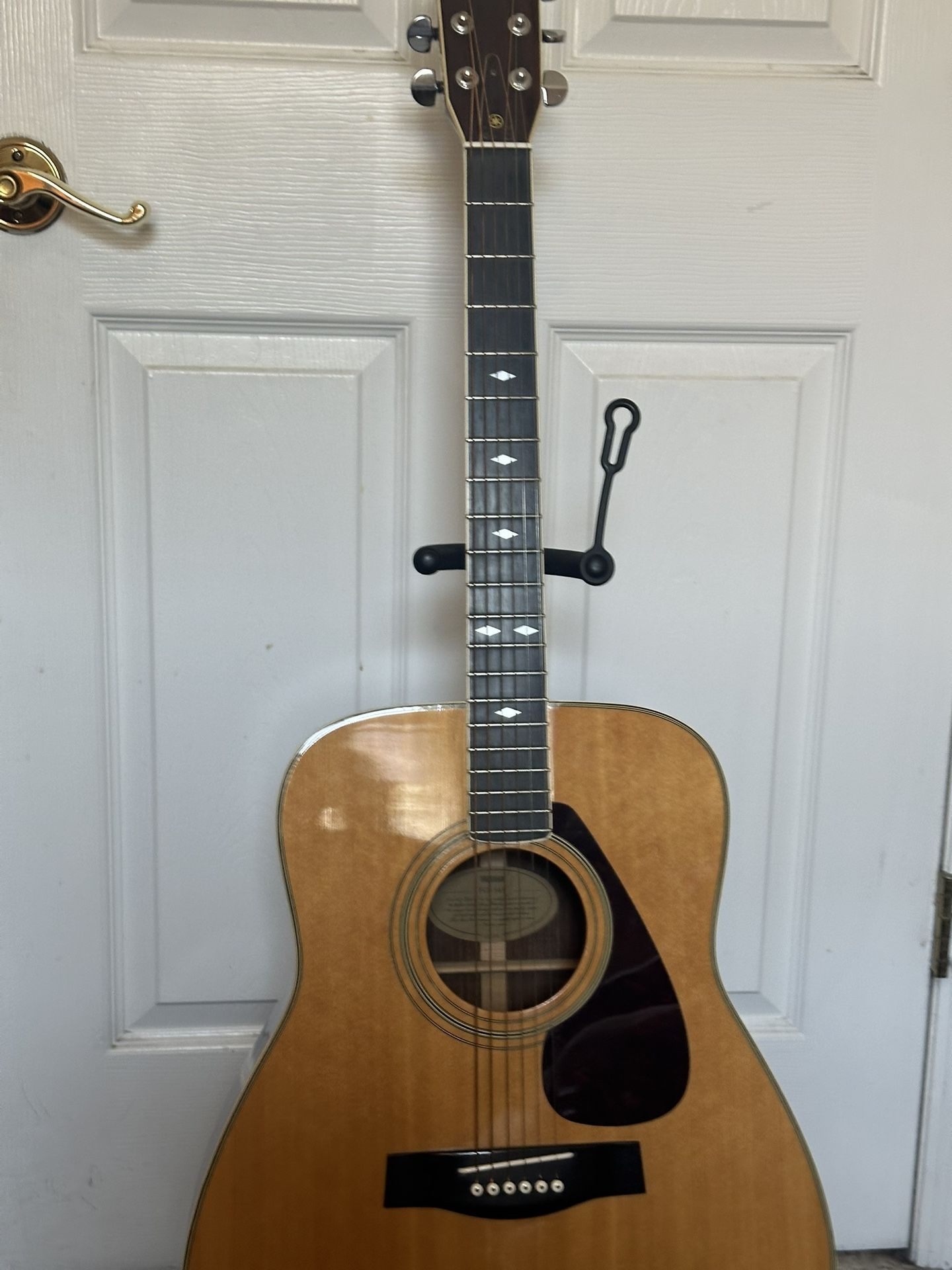 Yamaha fg345 - Perfect Condition w/ Hard shell Case
