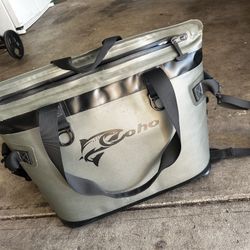 Coho Heavy Duty Soft Sided Insulated Cooler Bag 30 Can w/ Ice Capacity 16x21