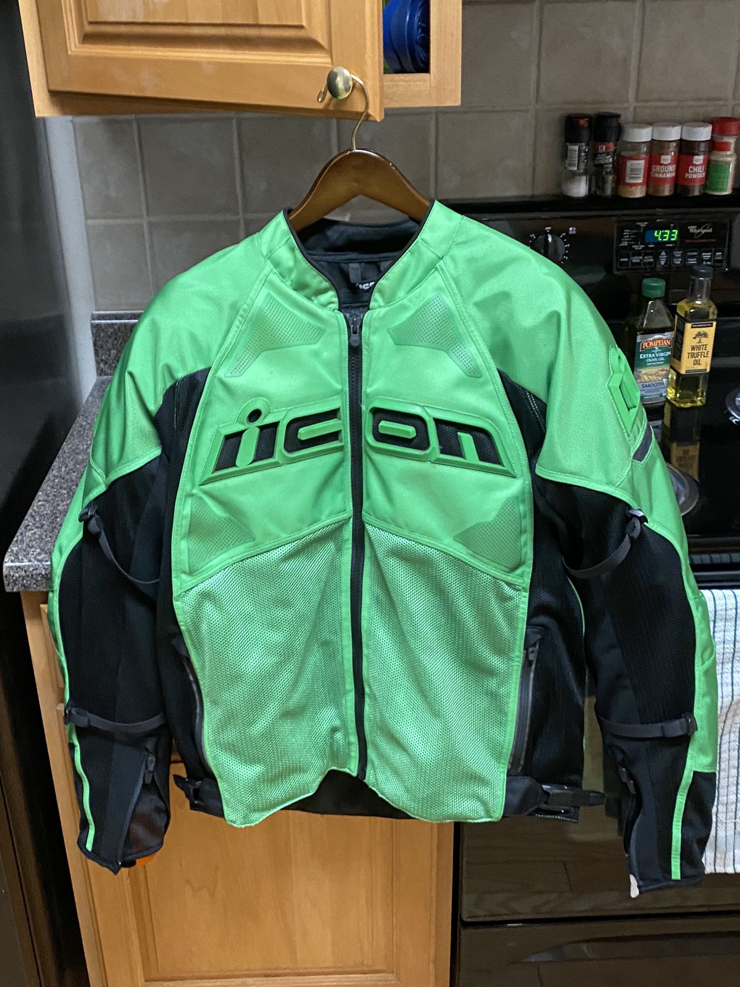 Icon Contra 2 motorcycle jacket size large