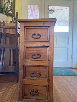 Rustic chest of drawers