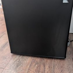 Kenmore Mini Fridge