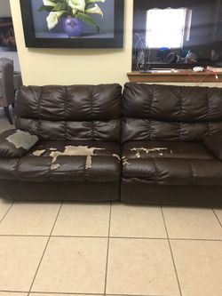 2 Sofas
