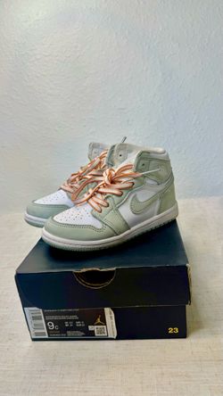 Nike Air Jordan 1 High TD SEAFOAM GREEN/White with Orange Laces Size 9C