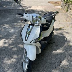 Scooter piaggo 150cc 2021 For Sale