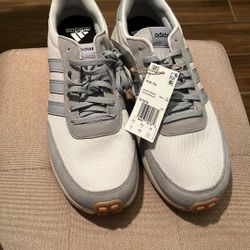 Adidas Run 70’s Size 10
