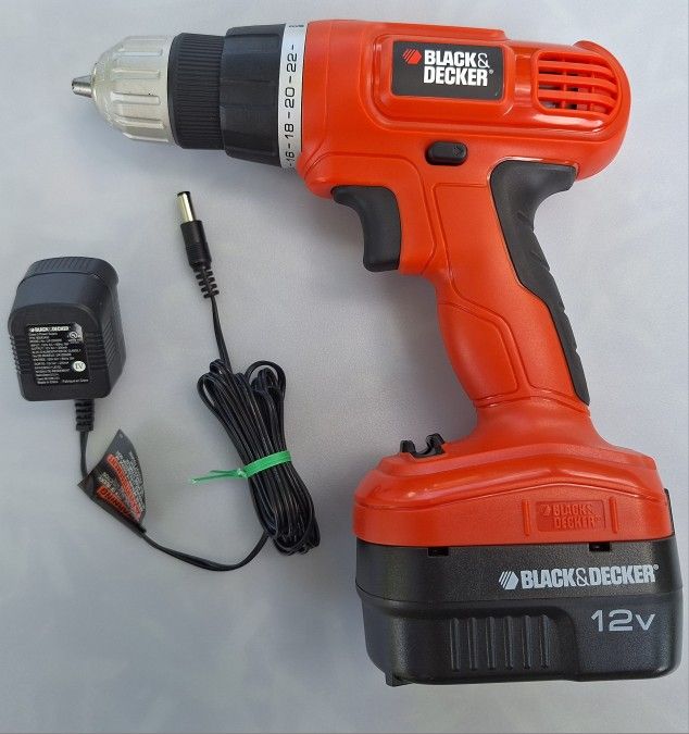 BLACK&DECKER 12V Cordless Drill/Driver with battery, charger.