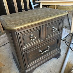 NIGHT STAND
