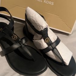 MICHAEL KORS Size 7