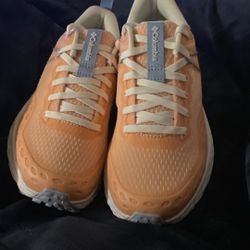 Columbia New  Women’s Trail Runner Sneakers Sz 6.5