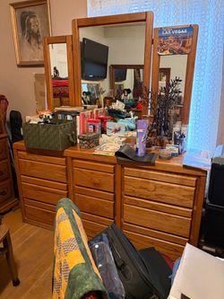 Dressers   (Free)