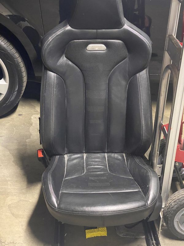 BMW M4 (2door coupe)DRIVERS SIDE SEAT for Sale in Los Angeles, CA - OfferUp
