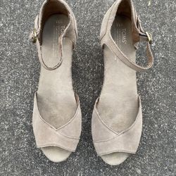 TOMS LADIES BEIGE ESPADRILLE HEEL BACK WEDGE SANDALS SIZE 11