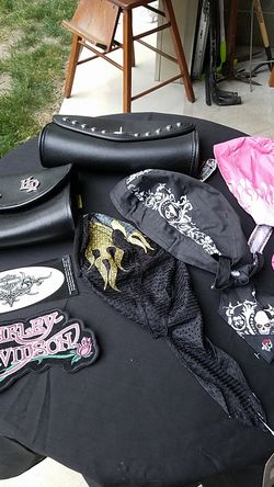 Harley embroiderd emblem, window decal, two purses, three skull caps