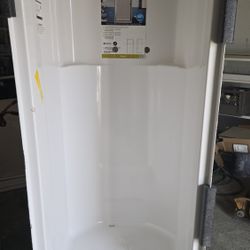 Aquatic 1 Piece Shower