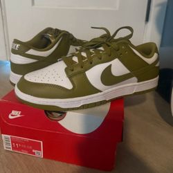 Nike Dunks Size 11.5 