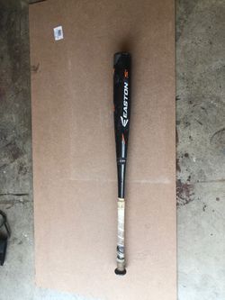 32in 29oz Easton Bat $15
