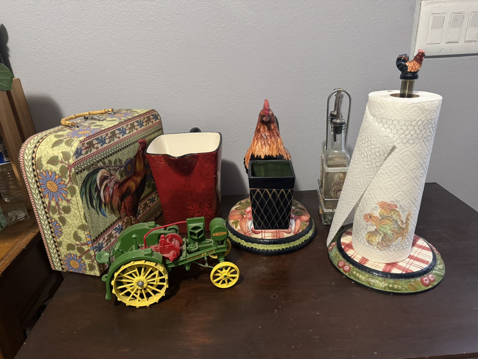 Roosters Decorations And More