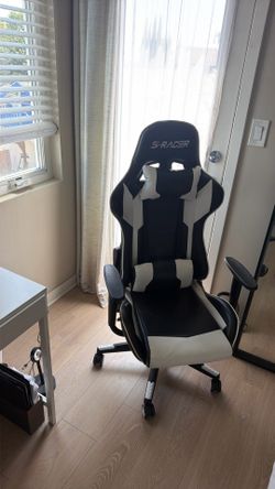 S Racer gaming chair