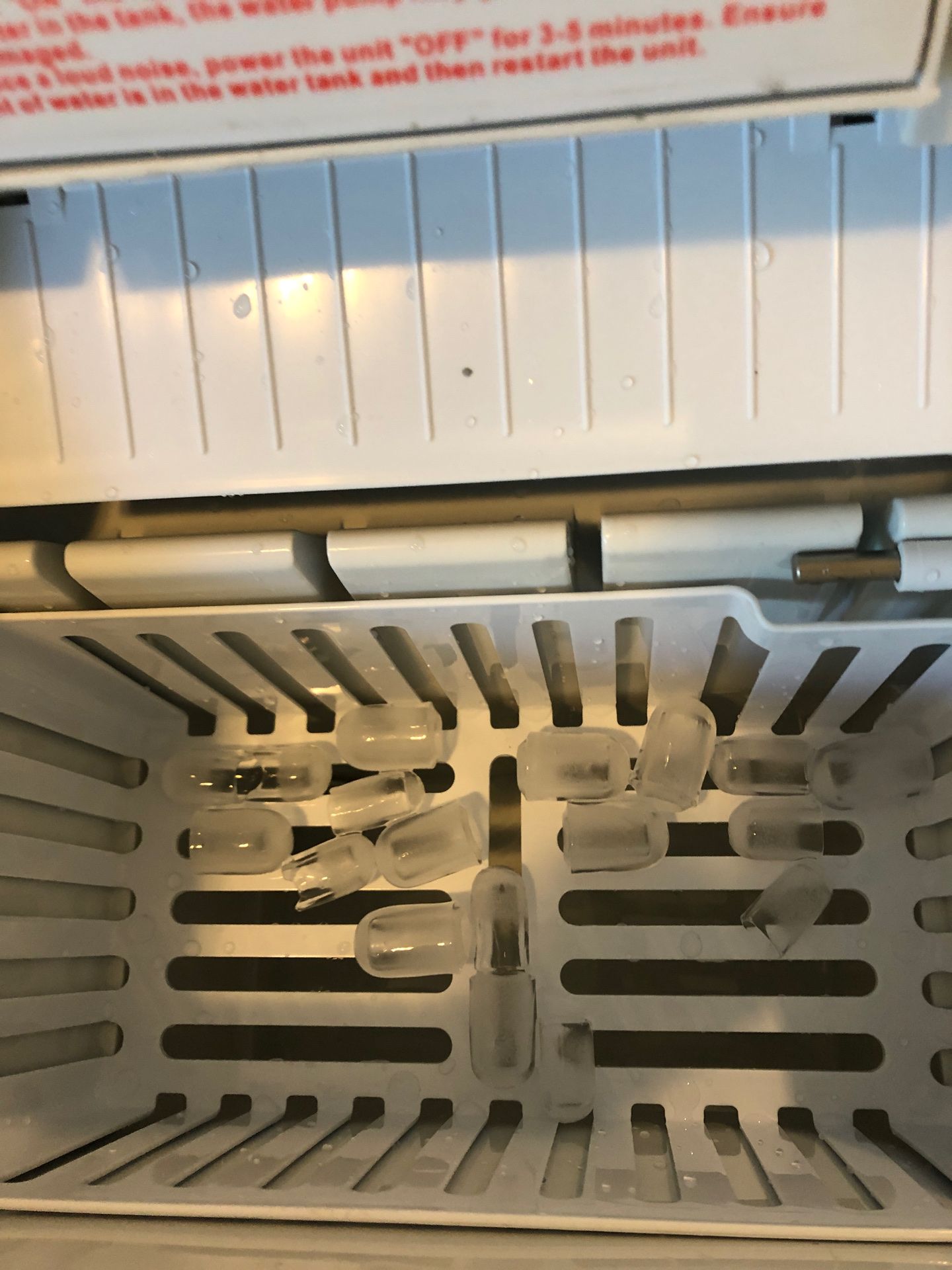 Portable ice maker Emerson model IM90B for Sale in Los Angeles, CA