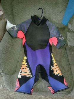 men's wet suit