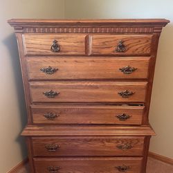 Kincaid Furniture Solid Oak Early American 40" Chest on Chest 27-115