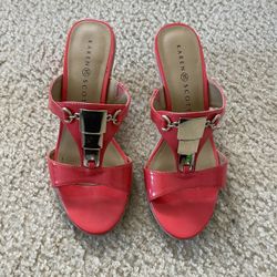 pink / coral Karen Scott sandal heels 
