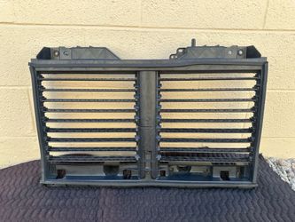 Dodge Ram 1500 Air Shutter, Radiator Air Duct Grille Air Shutter, OEM ORIGINAL DODGE PART, 2025-2026 , with SENSOR